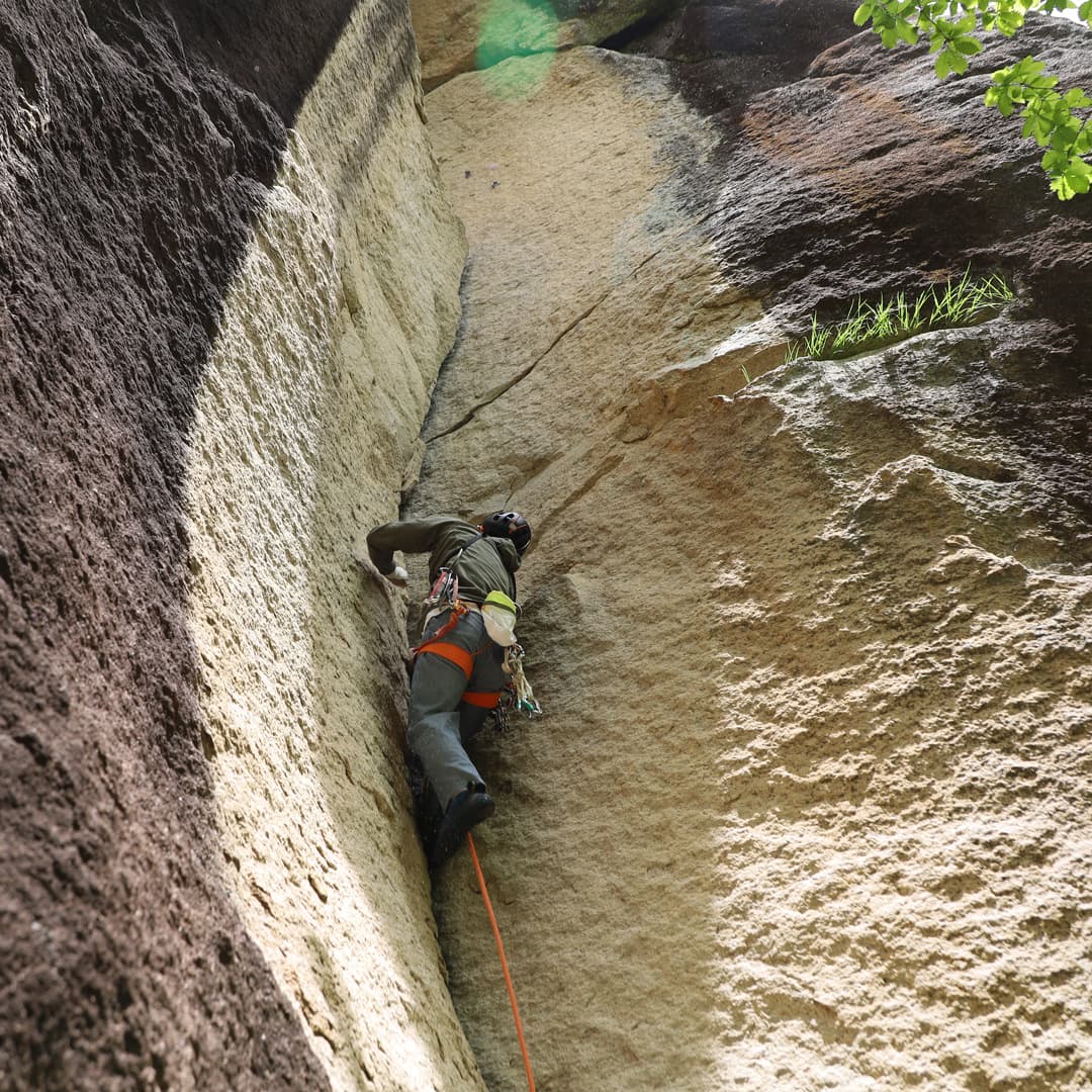 ベータクライミングジム｜外岩クラック初心者練習会 4