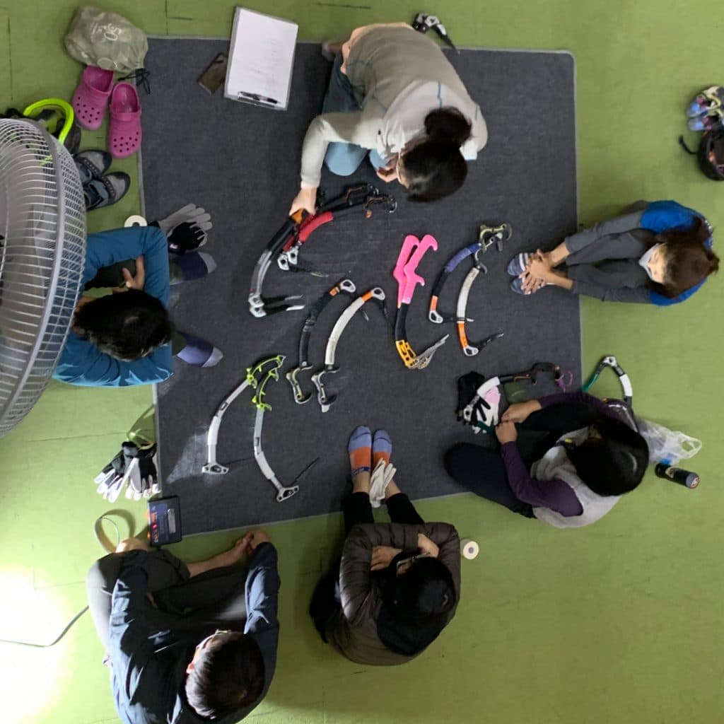 Beta Climbing Gym - Dry Tooling Introduction 6