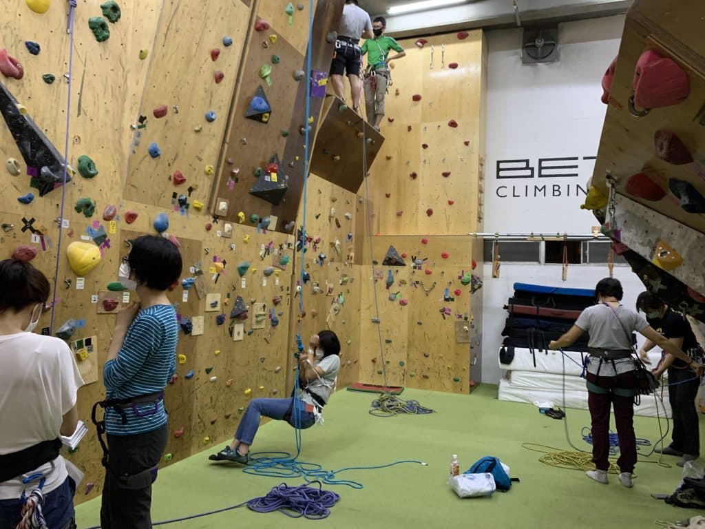 ロープ練習会・懸垂下降・リードクライミング・マルチピッチクライミング・支点構築・登り返し