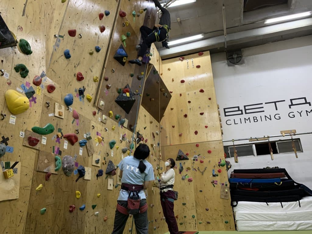 ロープ練習会・懸垂下降・リードクライミング・マルチピッチクライミング・支点構築・登り返し