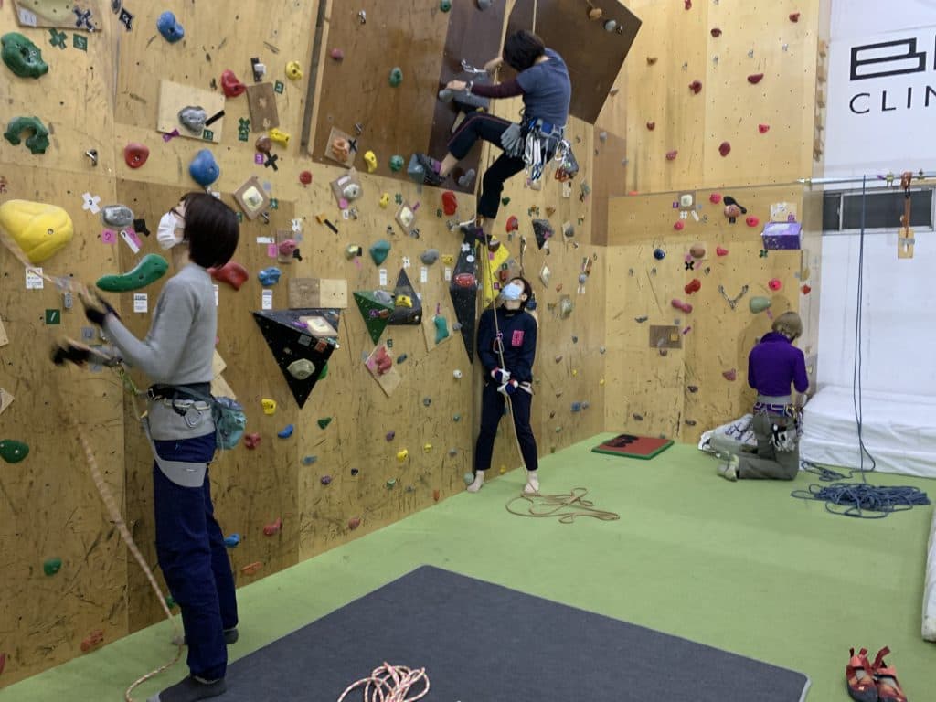 ロープ練習会・懸垂下降・リードクライミング・マルチピッチクライミング・支点構築・登り返し