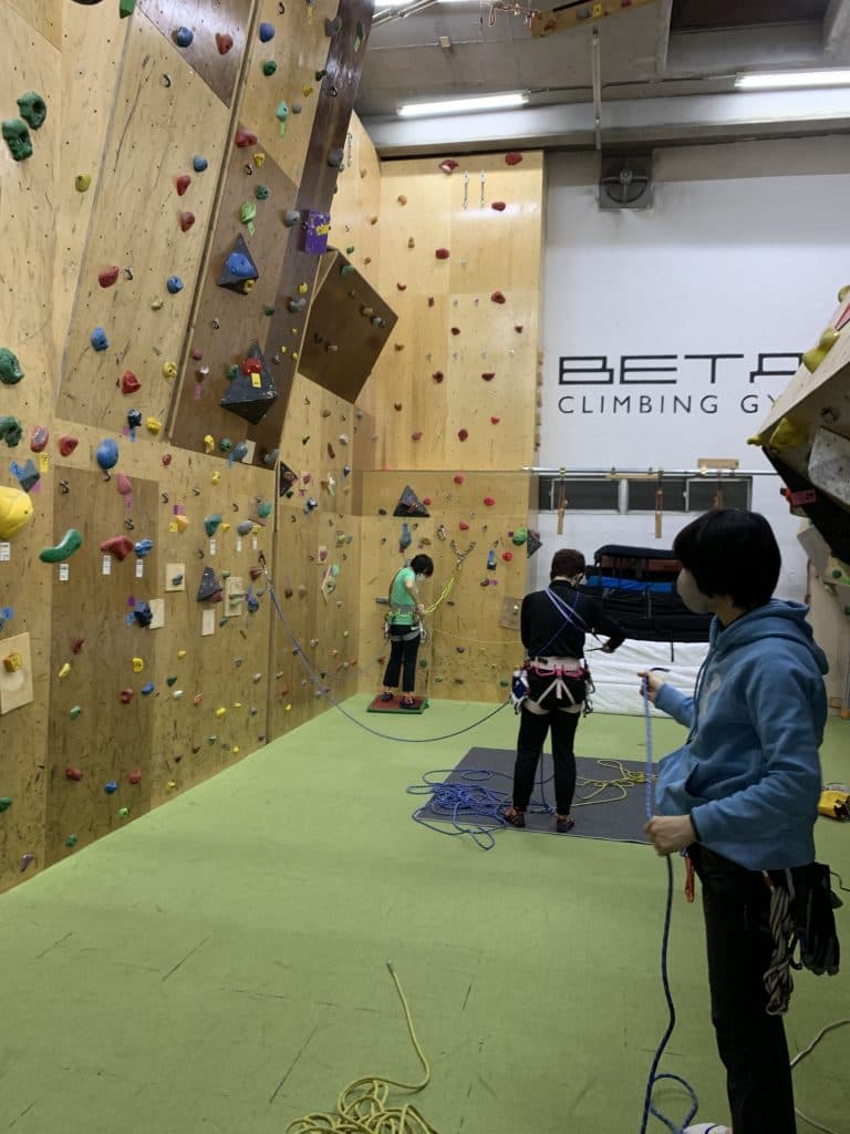 ロープ練習会・懸垂下降・リードクライミング・マルチピッチクライミング・支点構築・登り返し