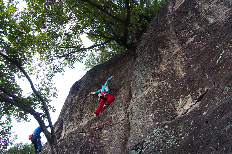 Beta Climbing Gym Seminar/Outdoor Rock Lead Climbing Beginner Practice