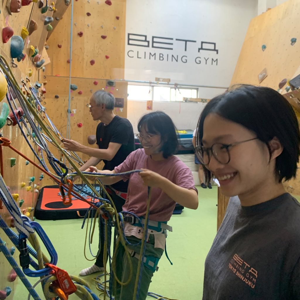 Beta climbing gym course Meeting｜Introduction to multi-pitch climbing