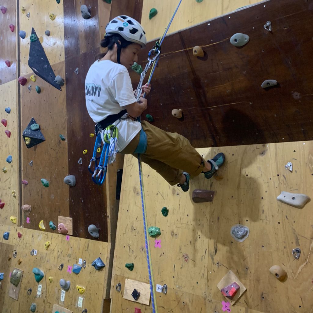 Beta climbing gym course ｜Rappelling course