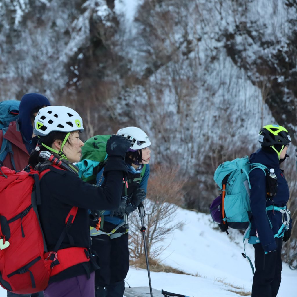 Beta Climbing Gym | Ice climbing course Yonago Fudo
